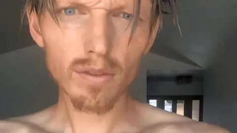 北京体育大学三连胜庆贺 哈尔滨工程大学败北 李铭泽贡献13分